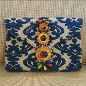 Gorgeous purse perfect for summer